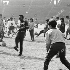 Pelé au Japon (novembre 1974) (3)